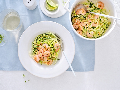 Aromatic zucchini paste with shrimps