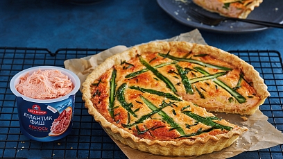 Quiche with asparagus and "Atlantic fish" spread with salmon