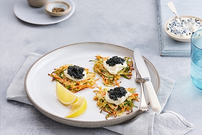 Vegetable pancakes with ‘Stolnaya’ caviar imitation and fennel
