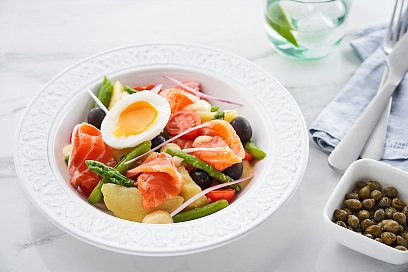 Salad a La Nicoise with salmon