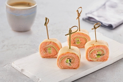 Pancake rolls with caviar No. 1 *, cucumber and avocado